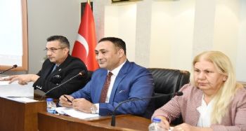Meclis üyelerinden Başkan Yılmaz'a Kar Festivali teşekkürü