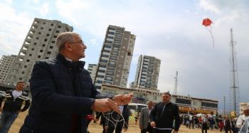 Mezitli Belediyesi Uçurtma Şenliği düzenledi