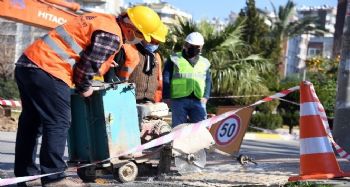 Mersin'de 18,5 kilometrelik bisiklet yolu çalışmaları başladı