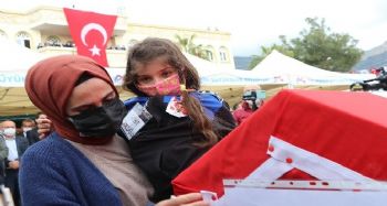 Gara şehidi polis memuru Mersin'de son yolculuğuna uğurlandı
