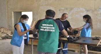 Yenişehir Belediyesi çalışanlarından ‘mavi kurdele’ kampanyasına destek