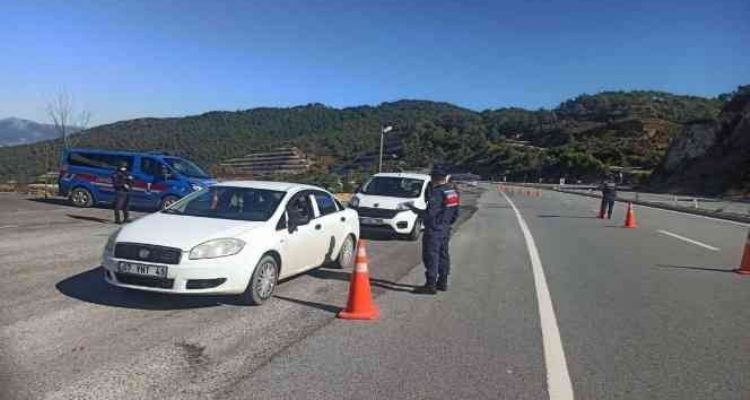 Mersin'de aranan 23 şüpheli yakalandı