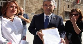 MERSİN BAROSU’NDAN BÜYÜKŞEHİR MECLİSE BİN ADET ‘’AKKUYU’’ DİLEKÇESİ