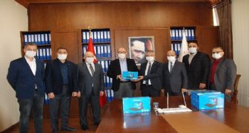 Silifke'de 60 öğrenciye klavyeli tablet bilgisayar