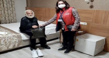 Mersin'de evsiz adama devlet sahip çıktı