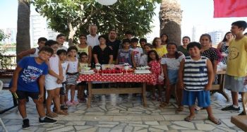 Başkan Tarhan'dan doğum günü sürprizi