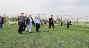 Başkan Gültak, yenilenen Kazanlı Çok Amaçlı Spor Tesisinde incelemelerde bulundu