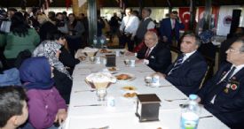 MERSİN’İN KURTULUŞ GÜNÜNDE ŞEHİT VE GAZİLER UNUTULMADI