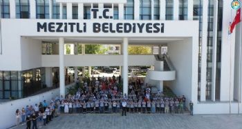 Başkan Tarhan, personelinin bayramını kutladı