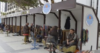AYAKKABI BOYACILARI LOSTRALARDA YERLERİNİ ALDI