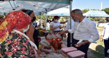 Tarsus'ta üretici kadınlar, ürünlerini açık hava pazarında alıcılarla buluşturdu
