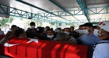 Kaza kurşunuyla ölen Astsubay Güven göz yaşları arasında toprağa verildi