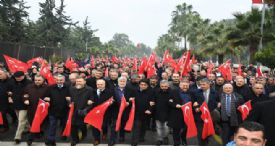 MERSİN TERÖRE KARŞI TEK YÜREK OLDU