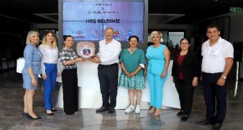 ‘33 Kadın’ belgeselinde yer alan kadınlar Model Fabrikayı gezdi