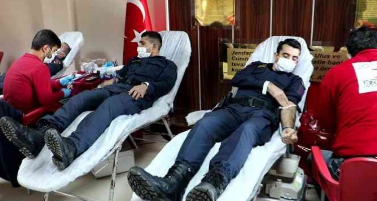 Jandarmadan kan bağışı desteği