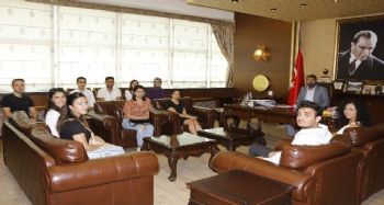 Stajyer avukatlar Baro Başkanı Yeşilboğaz'ı ziyaret etti