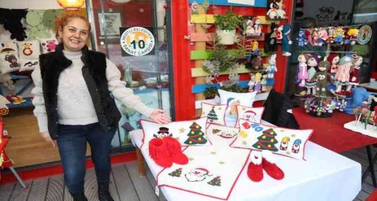 Mezitli Sanat Çarşısı yeni yıl için hediyeler üretiyor