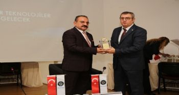 Hasan Arslan'a istihdama destek plaketi