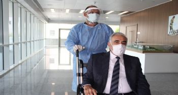 60 yaşındaki CHP'li vekil Covid-19'u yendi