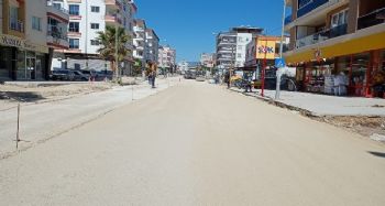 Mersin'de asfalt çalışmaları sürüyor