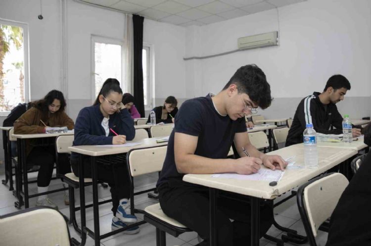Mersin’de YKS öğrencilerine ücretsiz tercih danışmanlığı