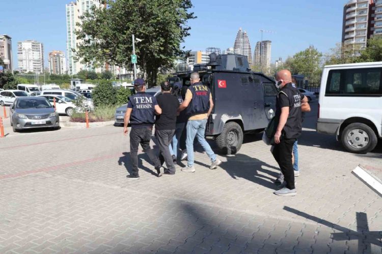Mersin’deki terör operasyonunda 3 tutuklama