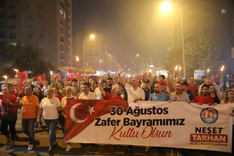 Mezitlililer ‘zaferi’ coşkuyla kutladı