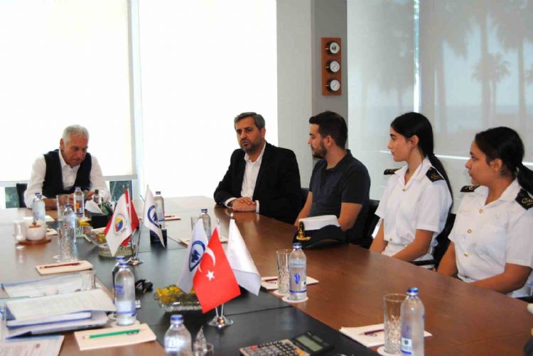 Mersinli genç denizciler Erasmus stajı için İtalya yolcusu