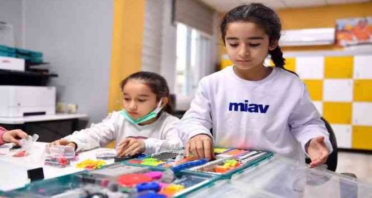 Büyükşehirden öğrencilere ‘Robotik Kodlama’ eğitimi