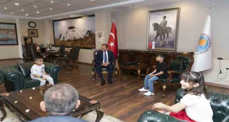 Başkan Seçer, çocukları ağırladı