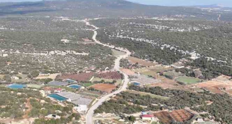 Silifke kırsalında 8 kilometrelik yol yenilendi