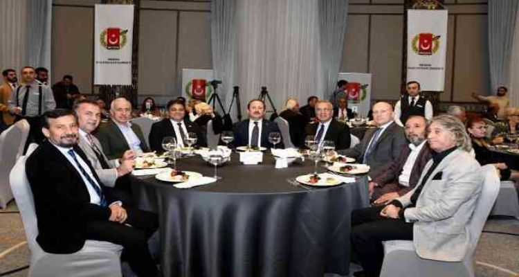 Mersin'de gazeteciler 10 Ocak balosunda bir araya geldi