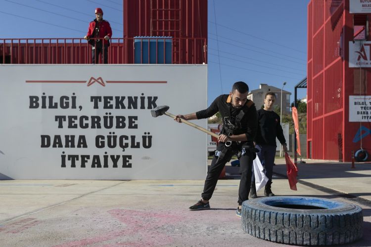 Mersin Büyükşehir Belediyesi, 50 itfaiyeci alımı yapacak