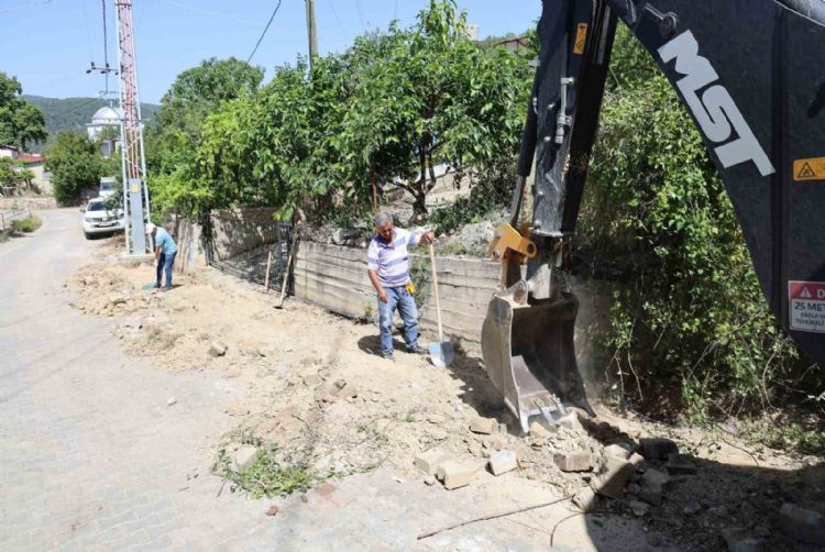 Toroslar’da yayla yolları bakımdan geçiyor