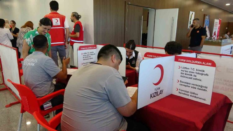 Mersin’de sağlık personeli kök hücre bağışı için sıraya girdi