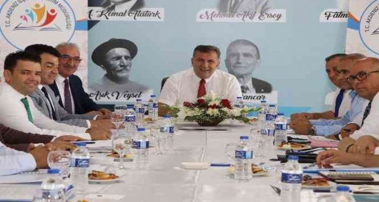 Koca: "Mersin'de eğitimin niteliğini yükseltmek temel hedefimiz"
