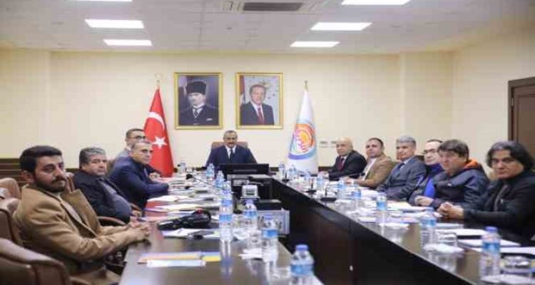 Vali Vekili Sarıfakıoğulları: Mersin'e deprem bölgesinden 180 bin kişi geldi