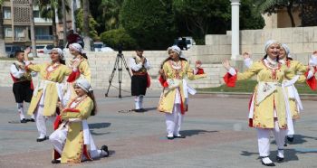 KIBRIS BARIŞ HAREKATININ 43. YIL DÖNÜMÜ COŞKUYLA KUTLANDI