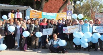 AK PARTİ'Lİ KADINLAR 'DİYABETE' DİKKAT ÇEKMEK İÇİN YÜRÜDÜ