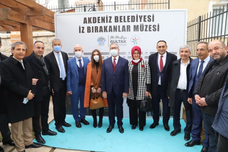 “MERSİN’E İZ BIRAKANLAR MÜZESİ”TÖRENLE ZİYARETE AÇILDI