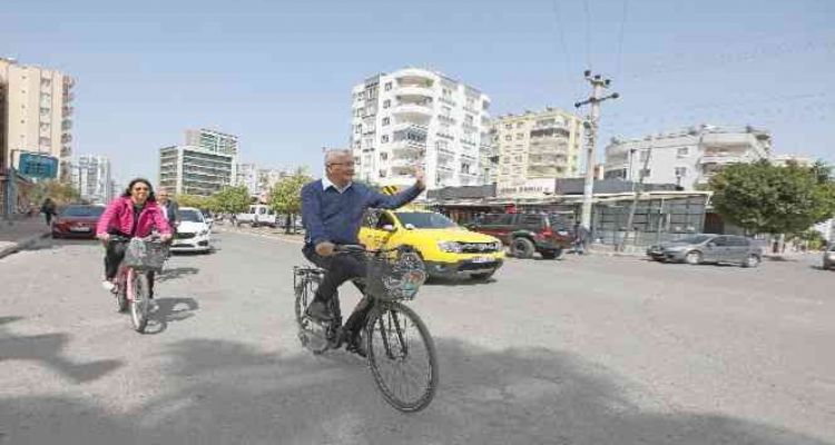 Başkan Tarhan'dan bisikletli denetim