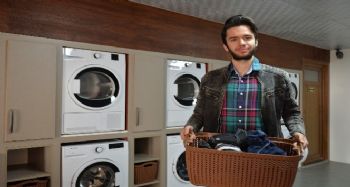 Mersin'de üniversite öğrencilerine ‘çamaşır kafe’ hizmeti