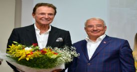 YAŞLILIĞA MEYDAN OKUYAN ADAM MERSİNLİLERLE BULUŞTU 