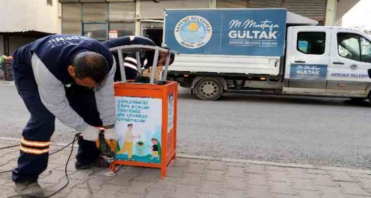 Akdeniz'de çocuklara temizlik bilinci aşılanıyor