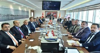 REKTÖRLER VE SANAYİCİLER, VALİ SU BAŞKANLIĞINDA TOPLANDI