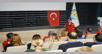 AKUT'tan Mezitli Belediyesi çalışanlarına deprem eğitimi