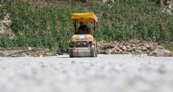 Erdemli'de yol yapım çalışmaları