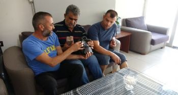 İşsiz vatandaş içinde 2 bin lira bulunan çantayı sahibine teslim etti