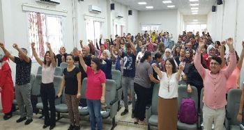 Erdemli'de öğrenci ve velilere "sağlıklı yaşam" semineri