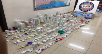 BAŞKASININ ADINA REÇETE DÜZENLEYİP, ALDIKLARI İLAÇLARI SATTILAR
